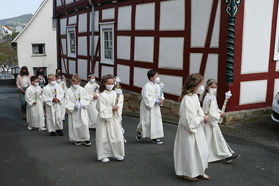 Feier der 1. Heiligen Kommunion in Sankt Crescentius (Foto: Karl-Franz Thiede)